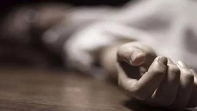 delhi-man-suffering-from-tb-dies-by-suicide-after-jumping-in-front-of-train-at-kashmere-gate-metro-station